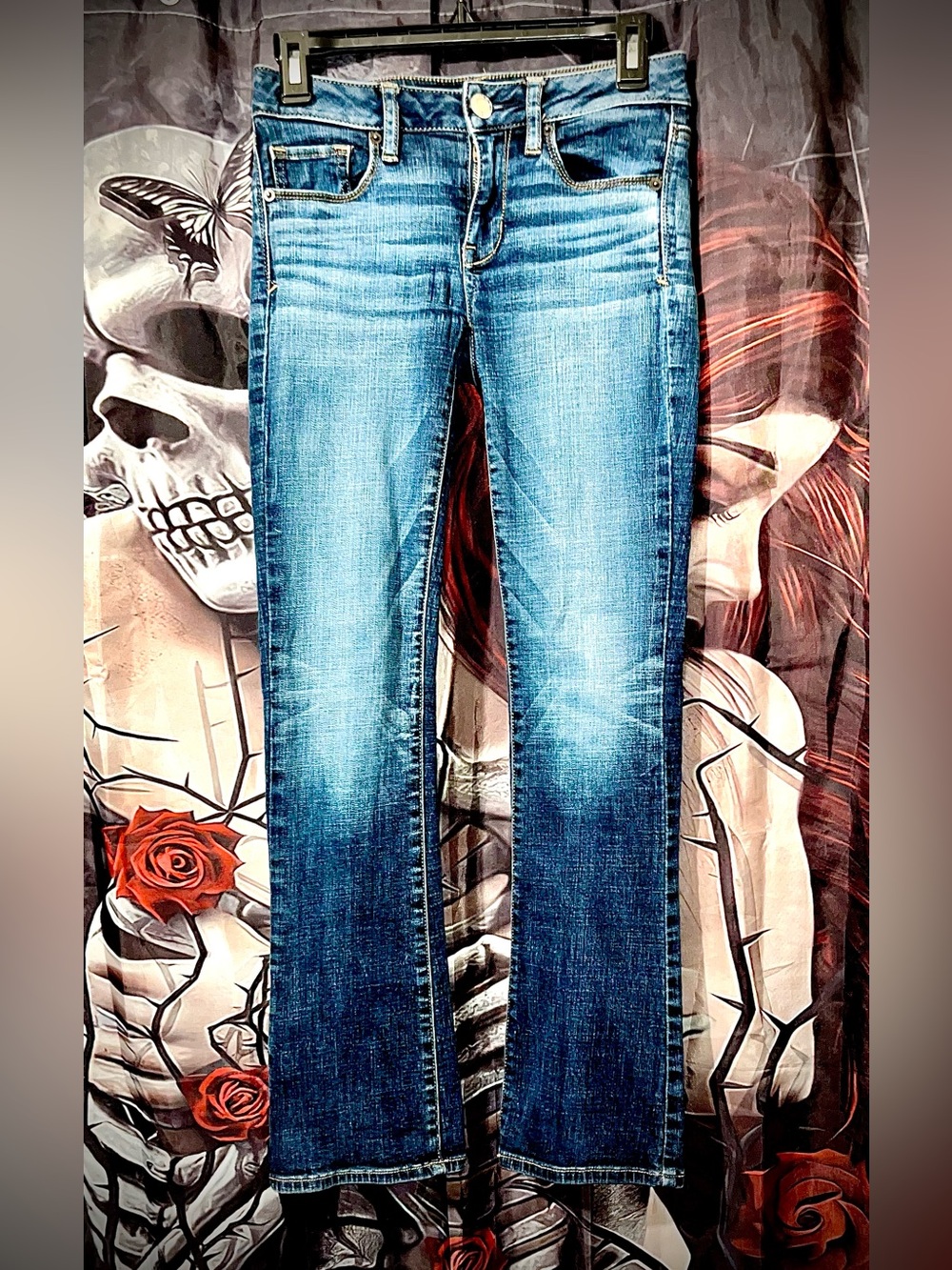 American Eagle Outfittersz Women's size 2short SKINNY KICK GUC